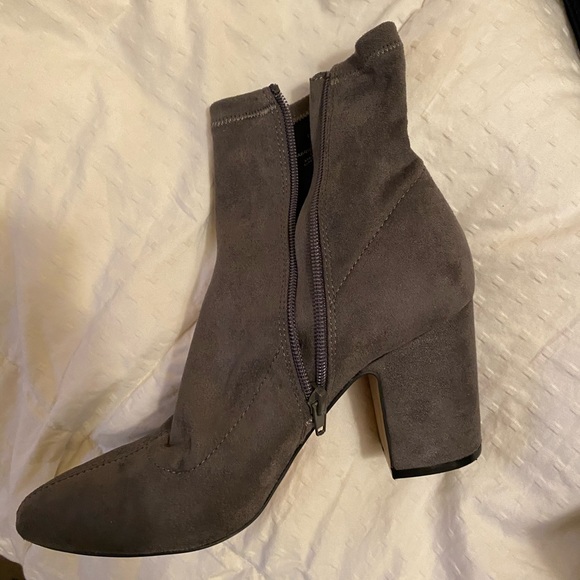 Steven Booties worn once - Picture 3 of 3